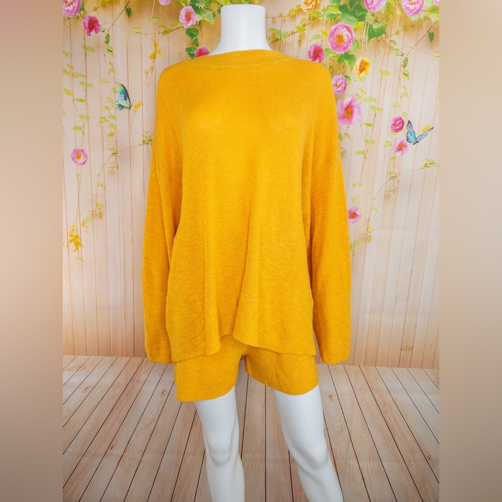 Two piece FP squash colored Malibu Sweater Short set. Shorts Medium, 
Top Large